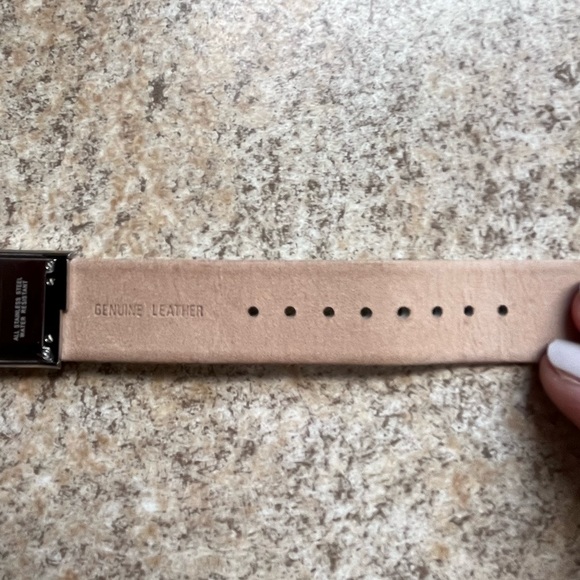 Kenneth Cole Reaction digital watch - Picture 7 of 8